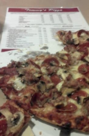 Tommy`s Pizza - 174 W Lane Ave